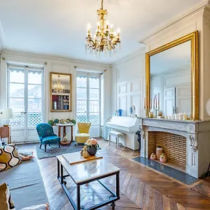 Apartment Haussmannien D'artiste, Exception, Quai De Saone Balcon+parking, Lyon